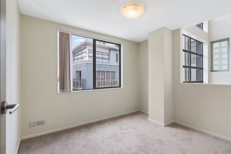 Photo of property in 35k Garnet Road, Westmere, Auckland, 1022