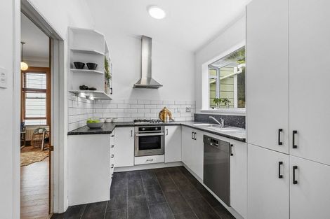 Photo of property in 12 Jackson Street, Island Bay, Wellington, 6023