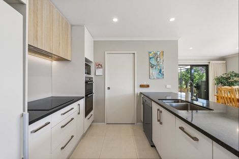 Photo of property in 6 Karearea Drive, Coastlands, Whakatane, 3120