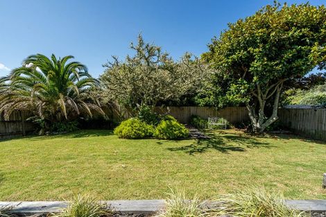 Photo of property in 61 Carlisle Road, Torbay, Auckland, 0630