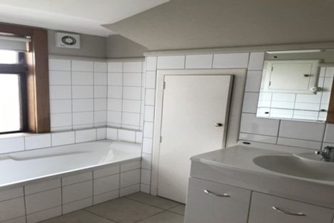 Photo of property in 6 Strathavon Road, Miramar, Wellington, 6022