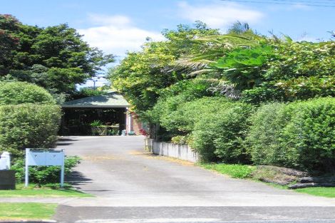Photo of property in 7a Kiwi Esplanade, Mangere Bridge, Auckland, 2022