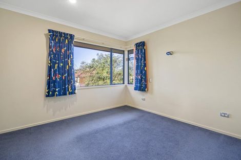 Photo of property in 8 Oldfield Court, Huntington, Hamilton, 3210