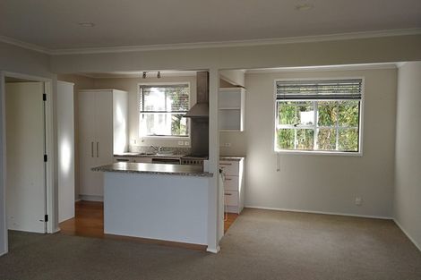 Photo of property in 9/26a Sunnynook Road, Sunnynook, Auckland, 0620