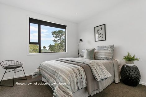 Photo of property in 37d Tawhiri Road, One Tree Hill, Auckland, 1061