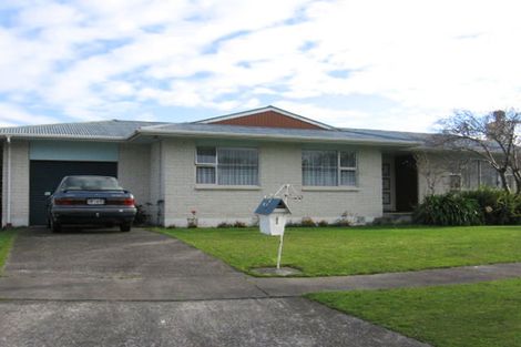 Photo of property in 1 Pukatea Place, Milson, Palmerston North, 4414