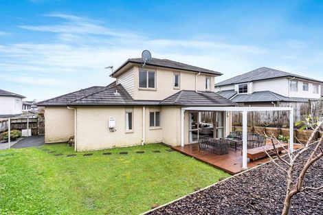 Photo of property in 11 Kouras Place, Flat Bush, Auckland, 2016