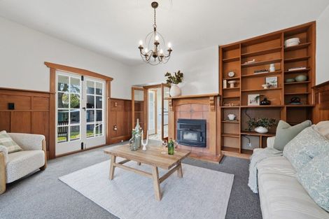 Photo of property in 12 Cashmere Road, Cashmere, Christchurch, 8022