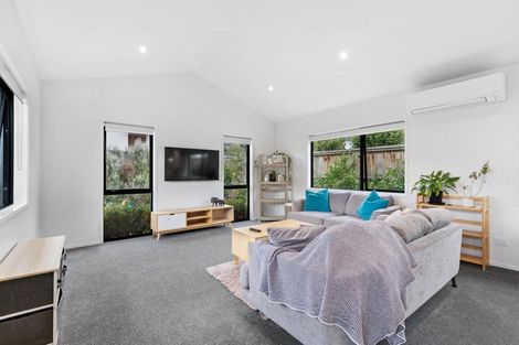 Photo of property in 12 Shepherd Road, Jacks Point, Queenstown, 9371