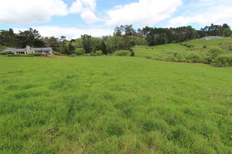 Photo of property in 135 Chamberlain Road, Bombay, 2675