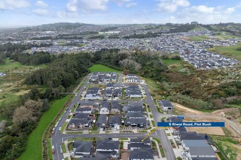 Photo of property in 5 Riwai Street, Flat Bush, Auckland, 2019