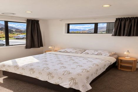 Photo of property in 51 Drysdale Road, Jacks Point, 9371