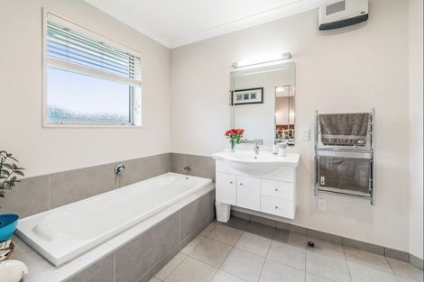 Photo of property in 72 Rotherham Drive, West Melton, 7618