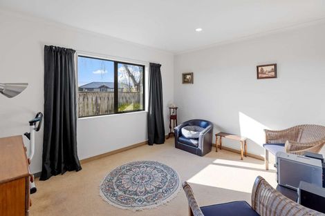 Photo of property in 11 Terry Lane, Paraparaumu Beach, Paraparaumu, 5032