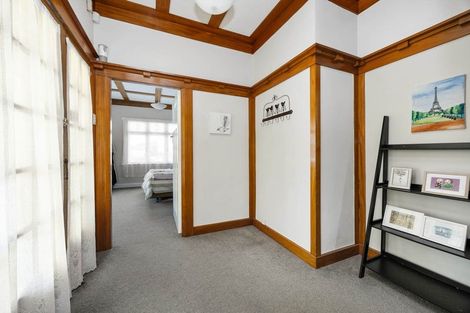 Photo of property in 6 Admiral Beatty Avenue, Mount Roskill, Auckland, 1041