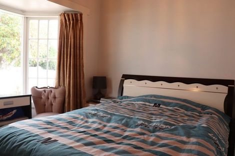 Photo of property in 17 Waimana Avenue, Northcote Point, Auckland, 0627