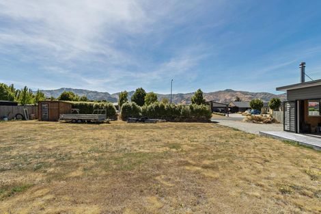 Photo of property in 4 Little Maude Drive, Lake Hawea, Wanaka, 9382