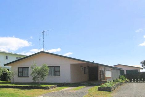 Photo of property in 241 Seaforth Road, Waihi Beach, 3611