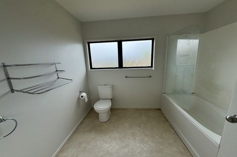 Photo of property in 399b Roscommon Road, Clendon Park, Auckland, 2103