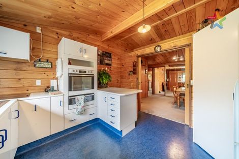 Photo of property in 3 Seymour Grove, Kingsley Heights, Upper Hutt, 5018