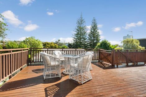 Photo of property in 2/2 Napoleon Avenue, Milford, Auckland, 0620