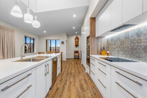 Photo of property in 11 Claremont Crescent, Amberley, 7410