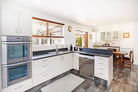 Photo of property in 28 Kennedy Avenue, Feilding, 4702