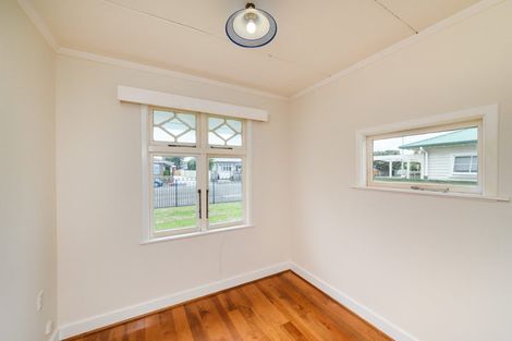 Photo of property in 38 Lyndhurst Street, Takaro, Palmerston North, 4412