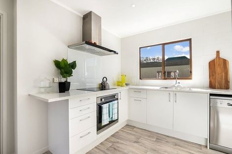 Photo of property in 1/54 Ray Small Drive, Pahurehure, Papakura, 2113