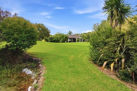 Photo of property in 17 Terry Smyth Drive, Kumeu, 0892