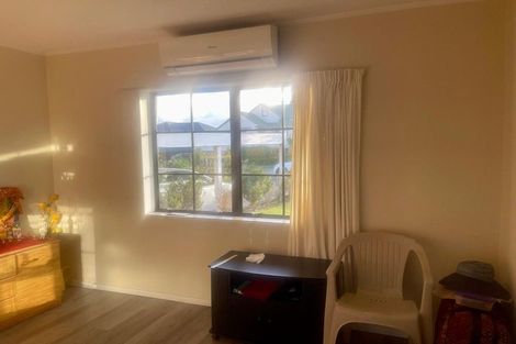 Photo of property in 2 Exler Place, Avondale, Auckland, 0600