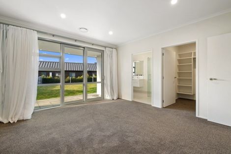 Photo of property in 4 Avalanche Place, Wanaka, 9305