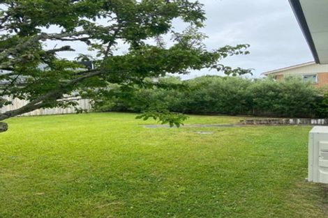 Photo of property in 3 Mirwill Road, Rothesay Bay, Auckland, 0630