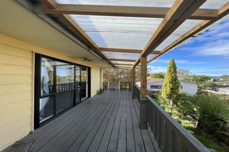 Photo of property in 1/15 Kupari Place, Totara Vale, Auckland, 0629