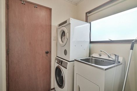 Photo of property in 1422 Woodstock Avenue, Mayfair, Hastings, 4122