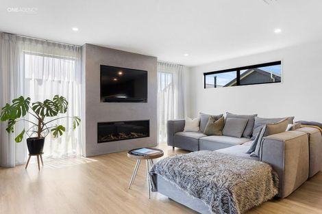 Photo of property in 4 Goldie Drive, Rangiora, 7400