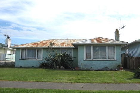 Photo of property in 5 Raupo Street, Castlecliff, Whanganui, 4501