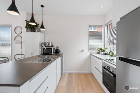 Photo of property in 15/6 Oswald Crescent, Paparangi, Wellington, 6037