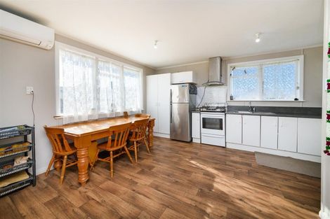 Photo of property in 33 Holland Crescent, Bulls, 4818