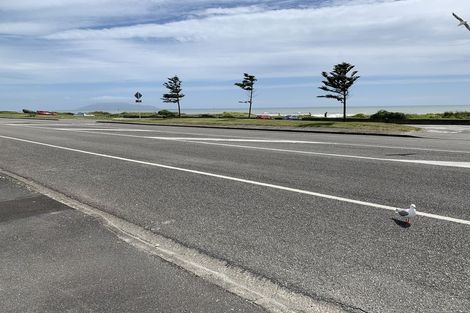 Photo of property in 64a Marine Parade, Otaki Beach, Otaki, 5512