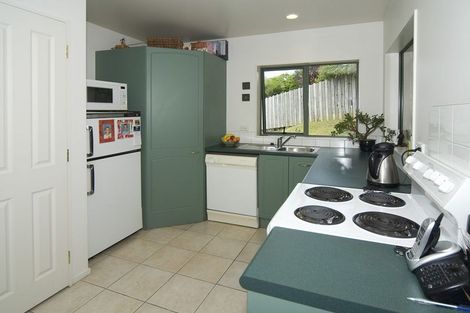 Photo of property in 10 Sherwood Grove, Northcross, Auckland, 0630
