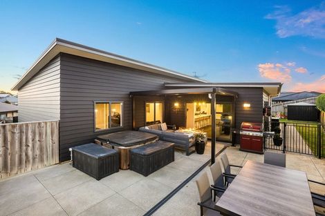 Photo of property in 12 Mo Street, Camborne, Porirua, 5026