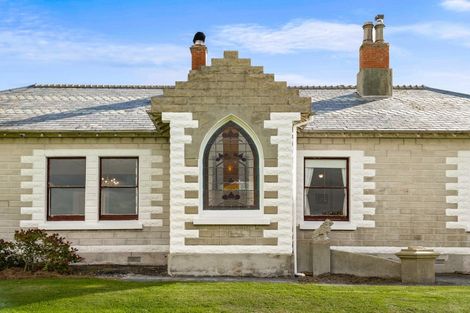 Photo of property in 66 Riverbank Road, Inch Clutha, Kaitangata, 9281