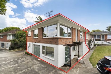 Photo of property in 1/21 Evelyn Place, Hillcrest, Auckland, 0627