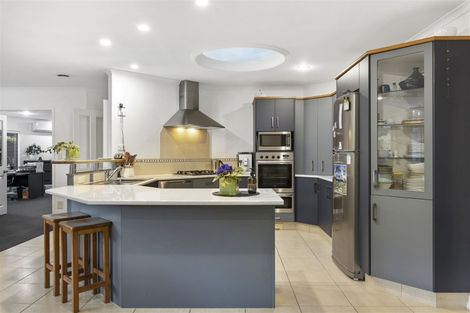 Photo of property in 24 Saint Heliers Place, Papamoa Beach, Papamoa, 3118