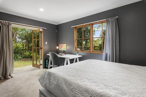 Photo of property in 105 Browns Bay Road, Browns Bay, Auckland, 0630