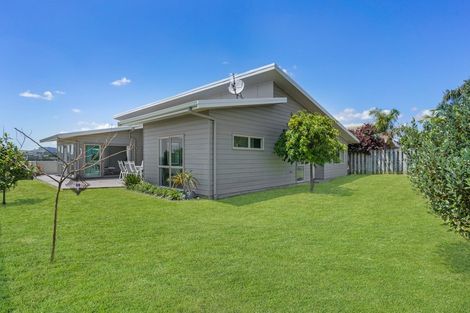 Photo of property in 14 Renner Place, Pyes Pa, Tauranga, 3112