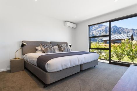 Photo of property in 17 Falconer Rise, Jacks Point, Queenstown, 9371