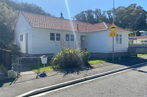 Photo of property in 6 Main Street, Hospital Hill, Napier, 4110