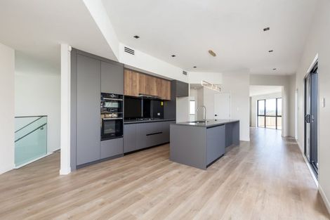 Photo of property in 1 Sunnyheights Road, Orewa, 0931